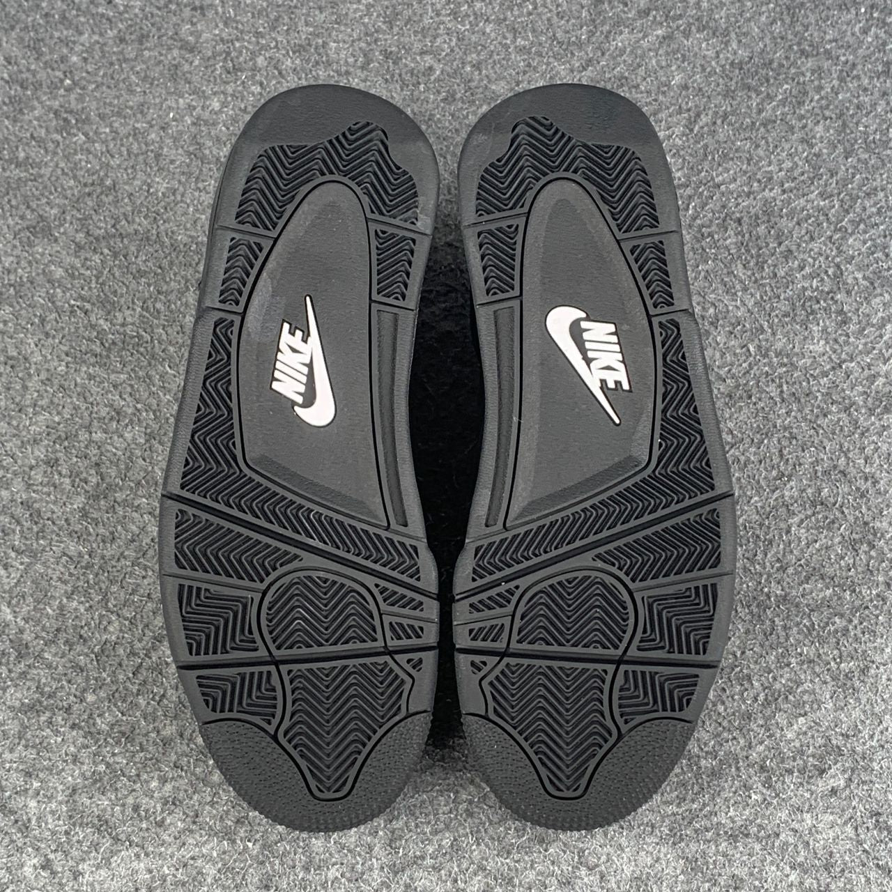 Air Jordan 4 Retro 'Black Cat' 2025 – All-Black OG Sneakers