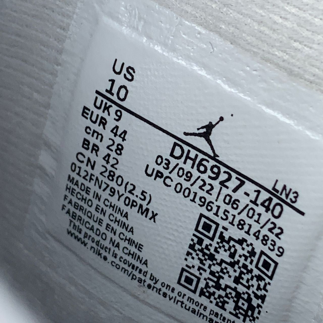 Air Jordan 4 Retro 'Midnight Navy' – Classic OG Colorway Sneakers